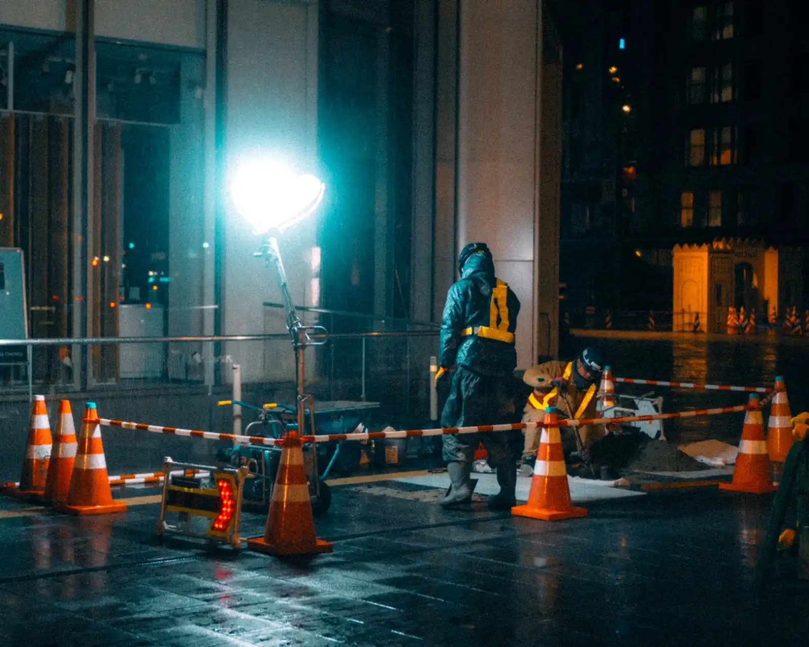 九龙坡区美甲店技术优势对比：网红款式与私人定制的工艺差异分析