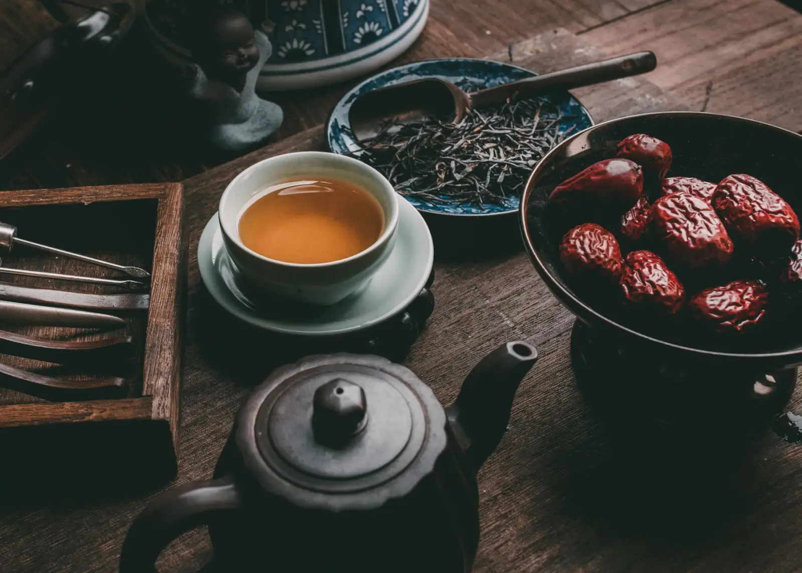 重庆网红美甲风格趋势分析：从色彩搭配到设计灵感