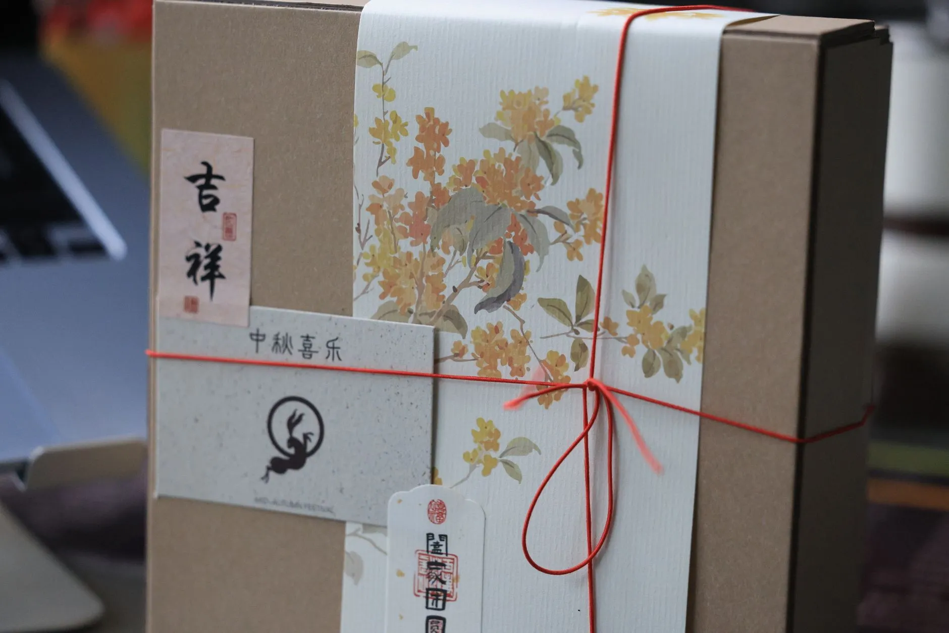 重庆网红美甲款式技术解析：从流行色系到个性化指尖设计正文配图 1