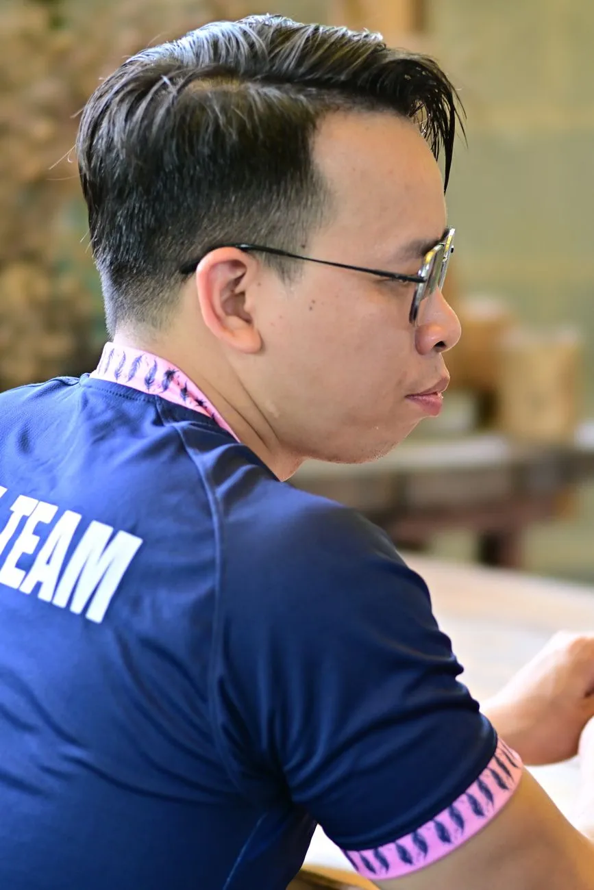 重庆网红美甲潮流趋势解析：如何用个性化定制打造指尖时尚宣言