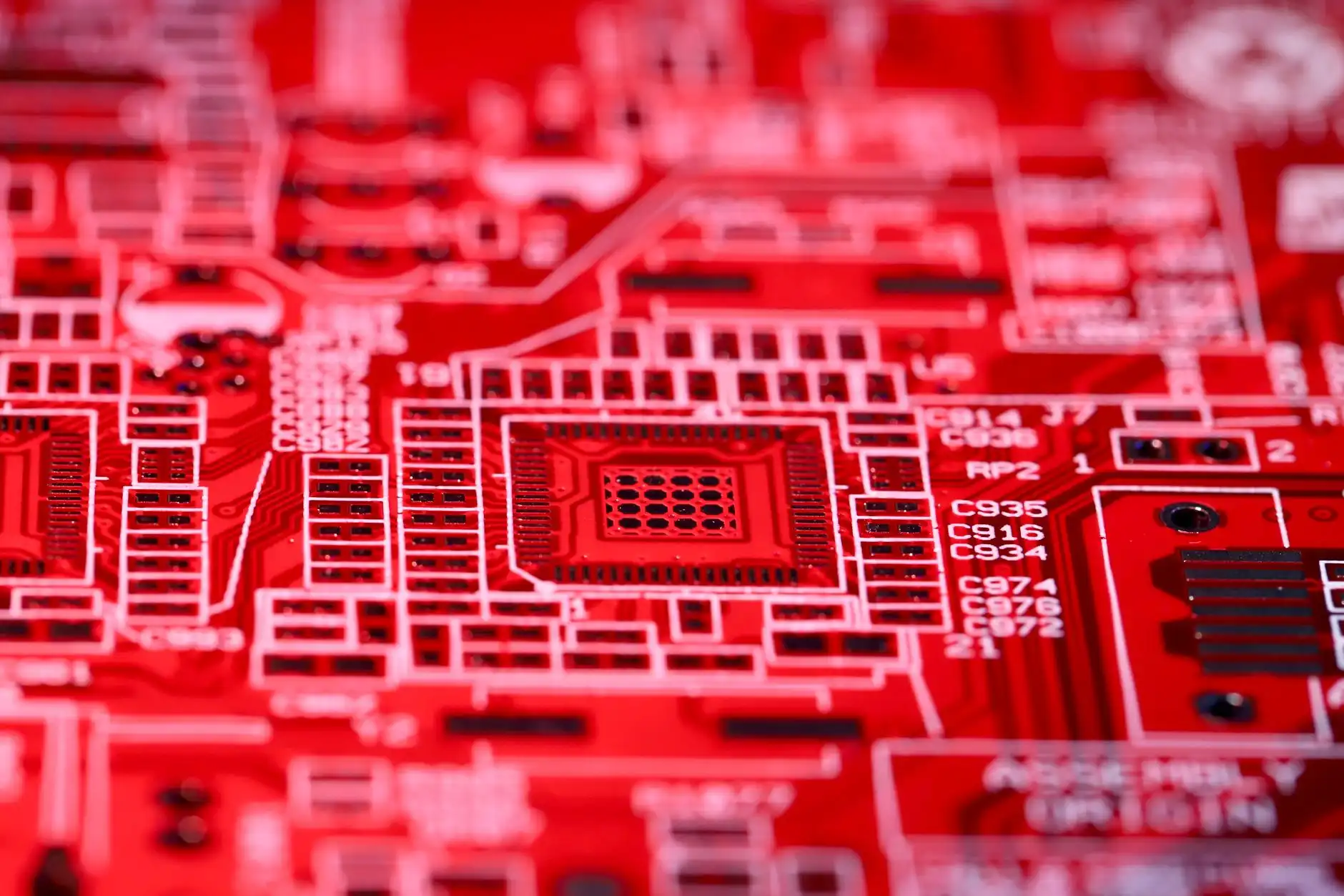 从技术角度看网红美甲持久度提升的关键工艺流程