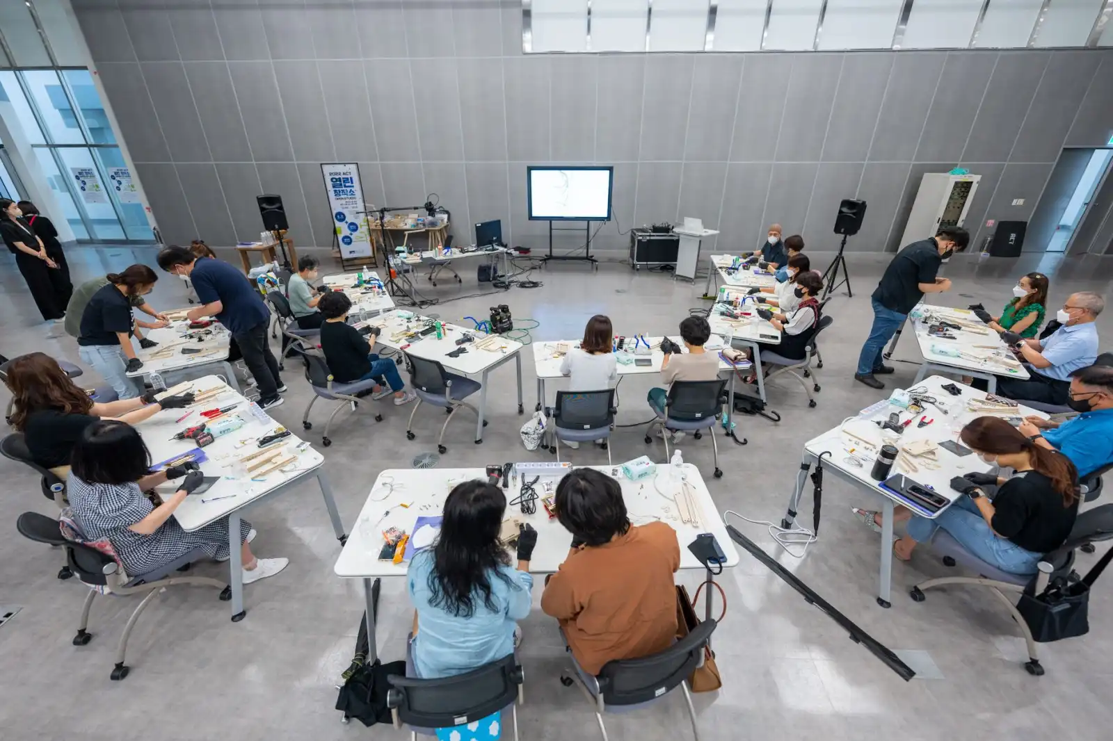 2024重庆网红美甲流行色系与私人定制方案推荐