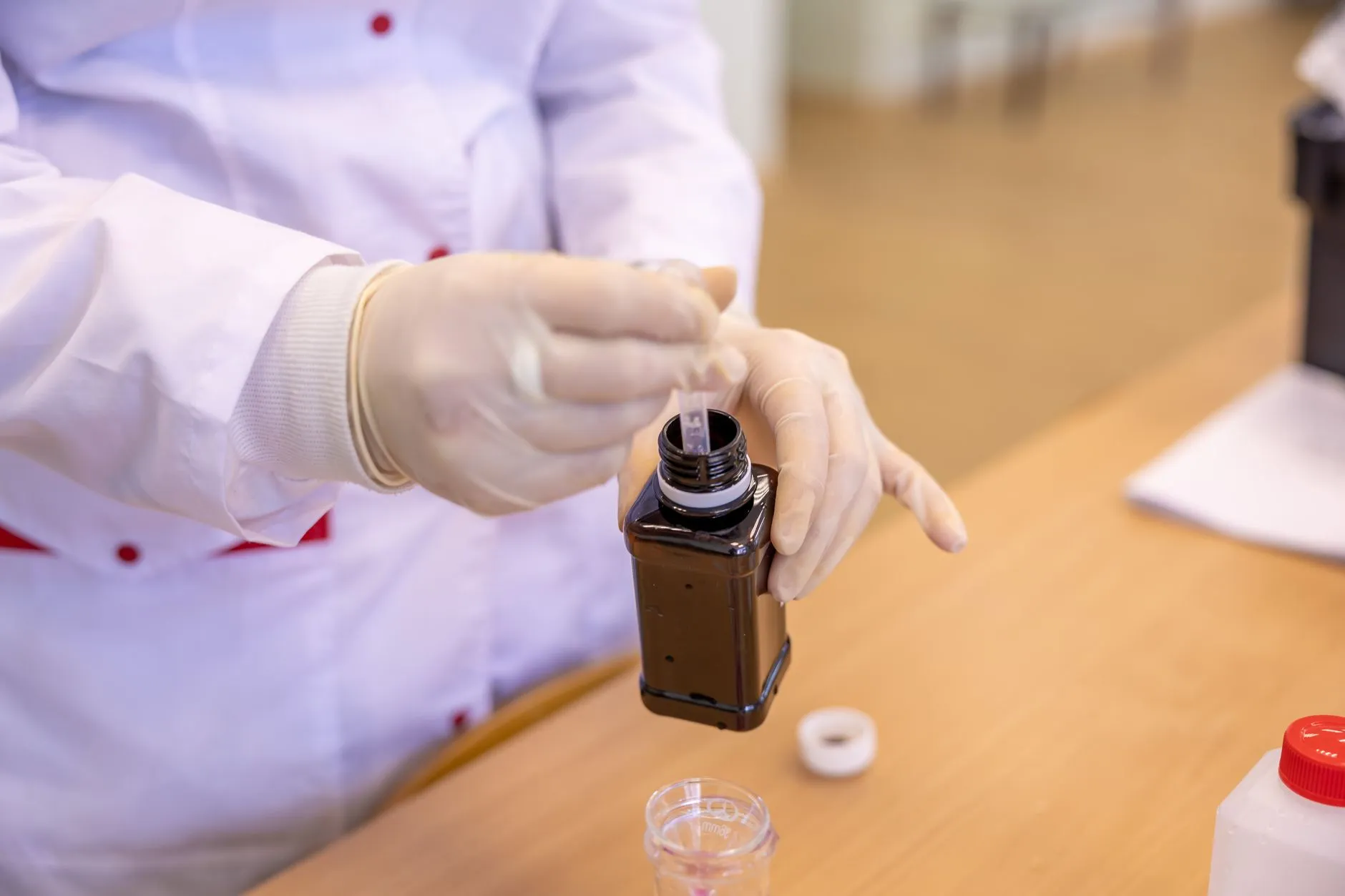 重庆网红美甲私人定制服务流程与设计要点解析
